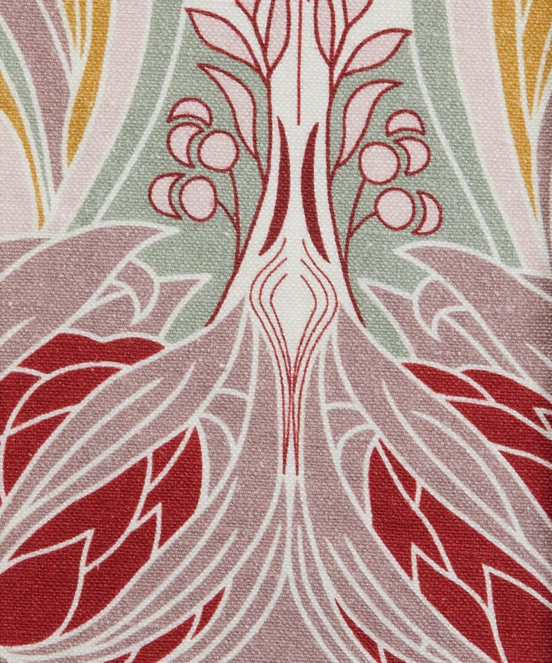Katherine Nouveau Emberton Linen in Lacquer - Indoor