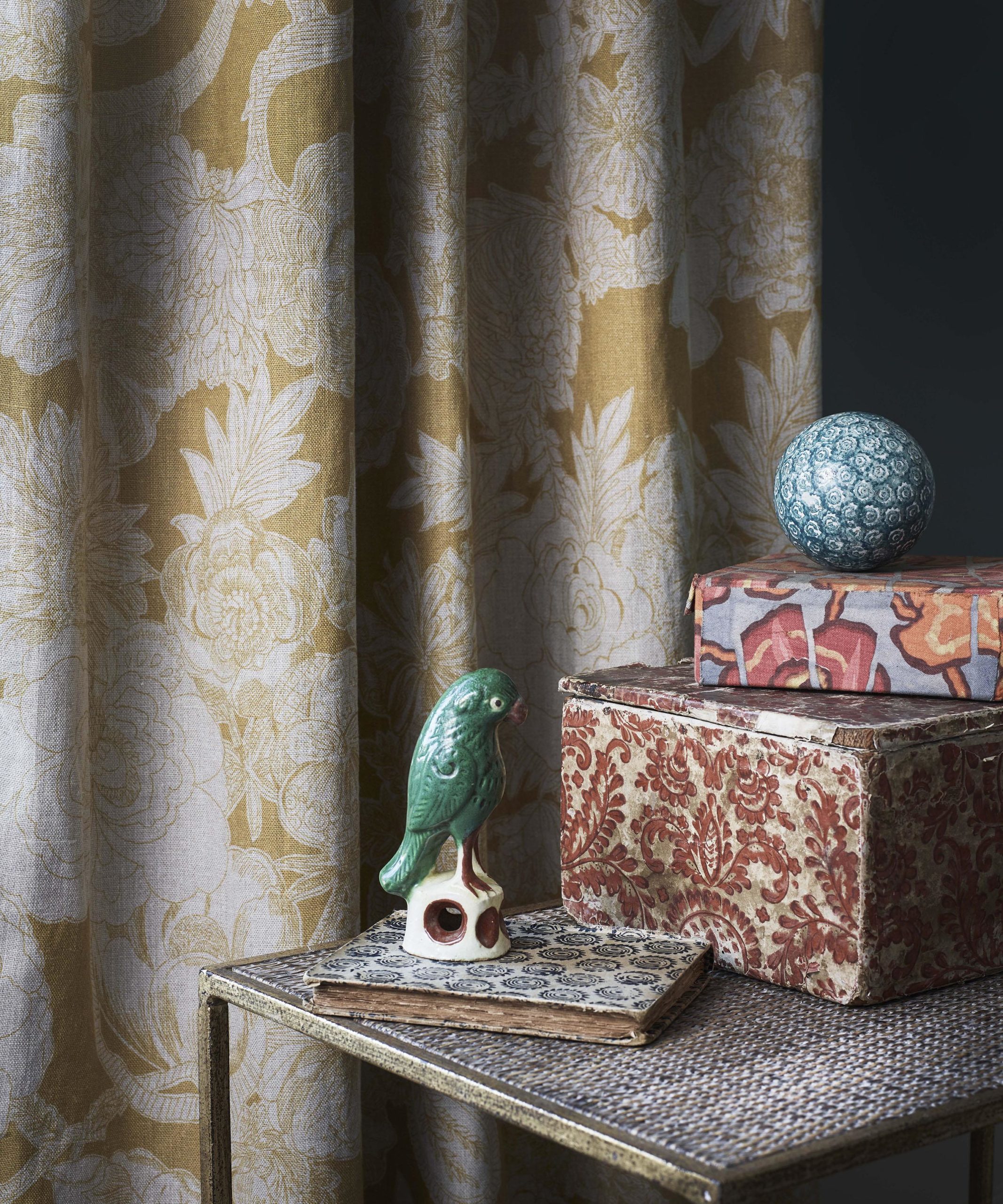 Zennor Arbour Ladbroke Linen in Lichen