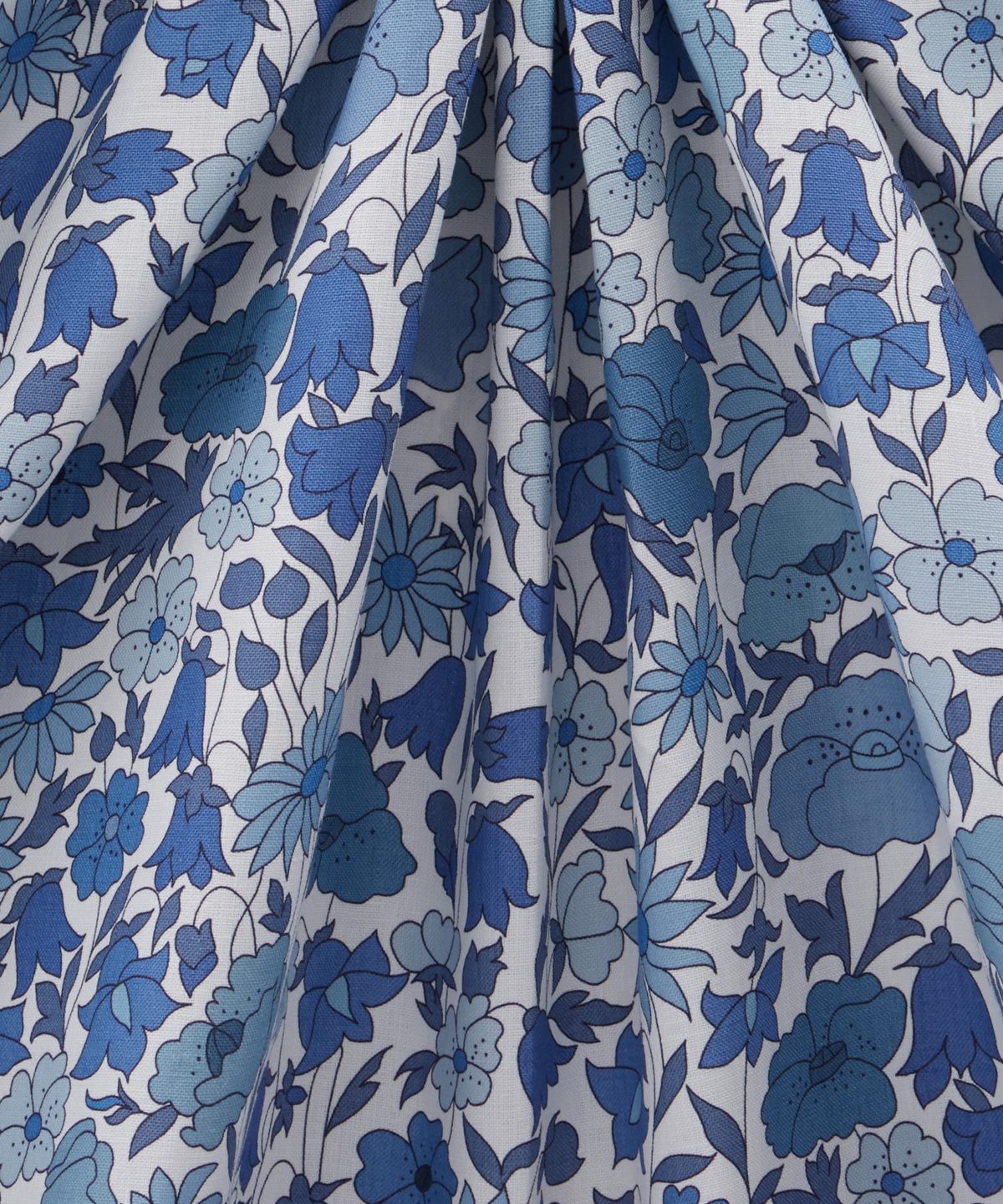 Poppy Meadowfield Landsdowne Linen in Lapis - Indoor - Image 3
