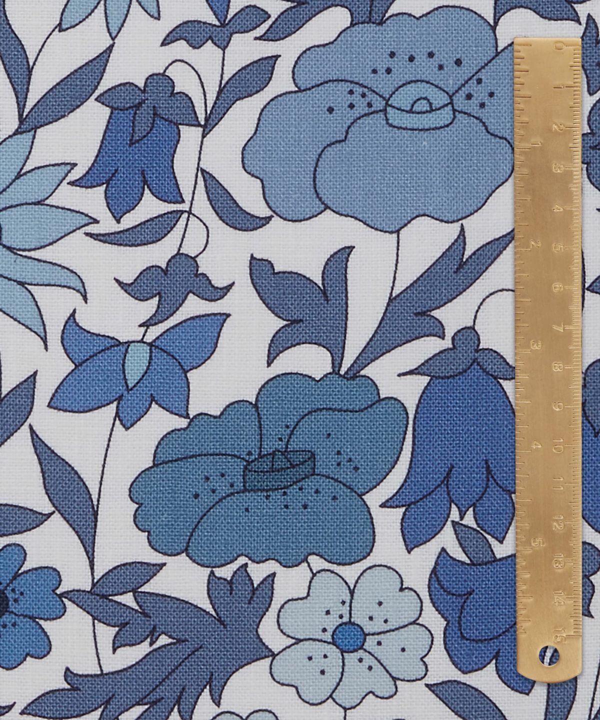 Poppy Meadowfield Landsdowne Linen in Lapis - Indoor - Image 5