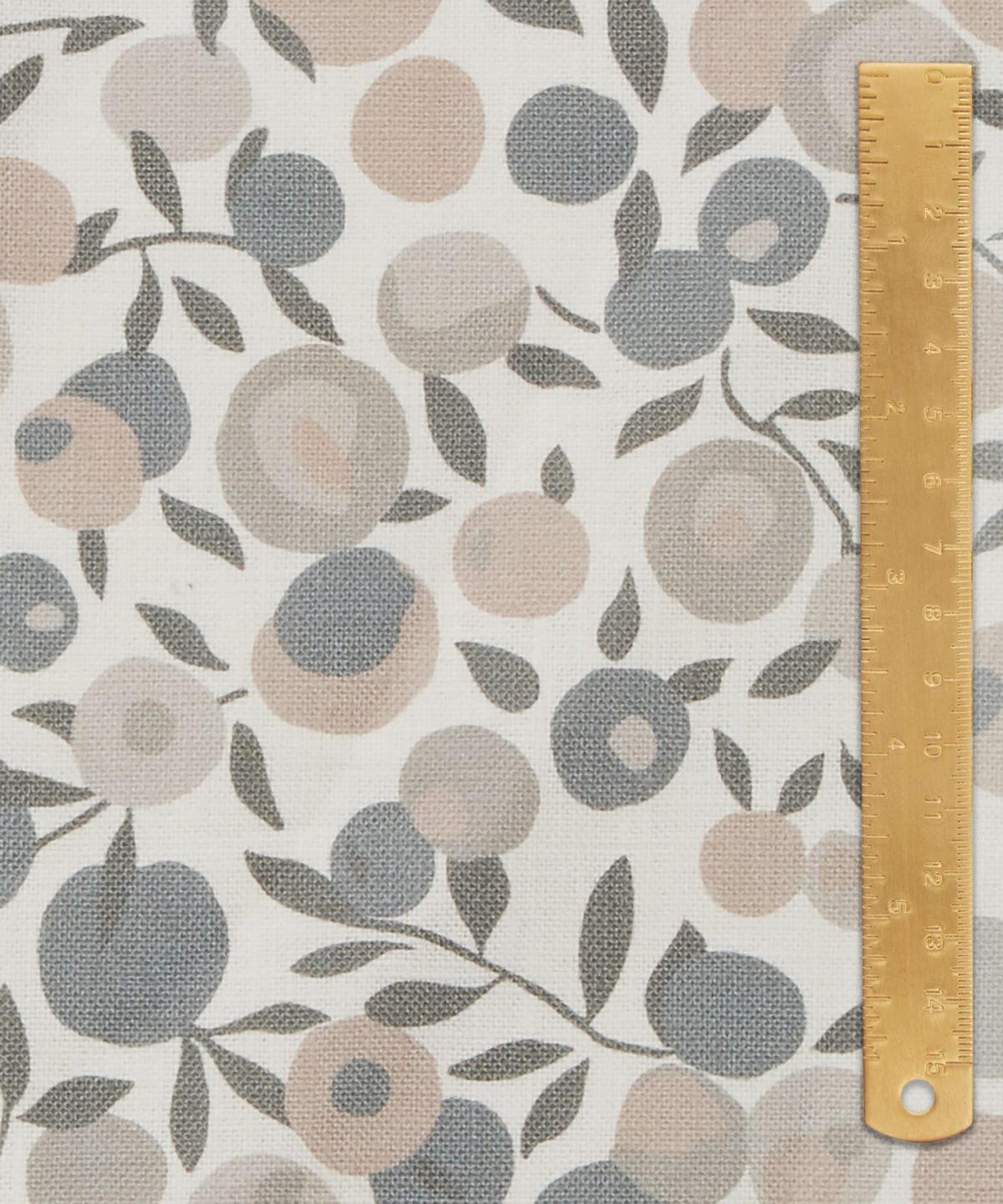 Wiltshire Blossom Landsdowne Linen in Pewter - Indoor - Image 5