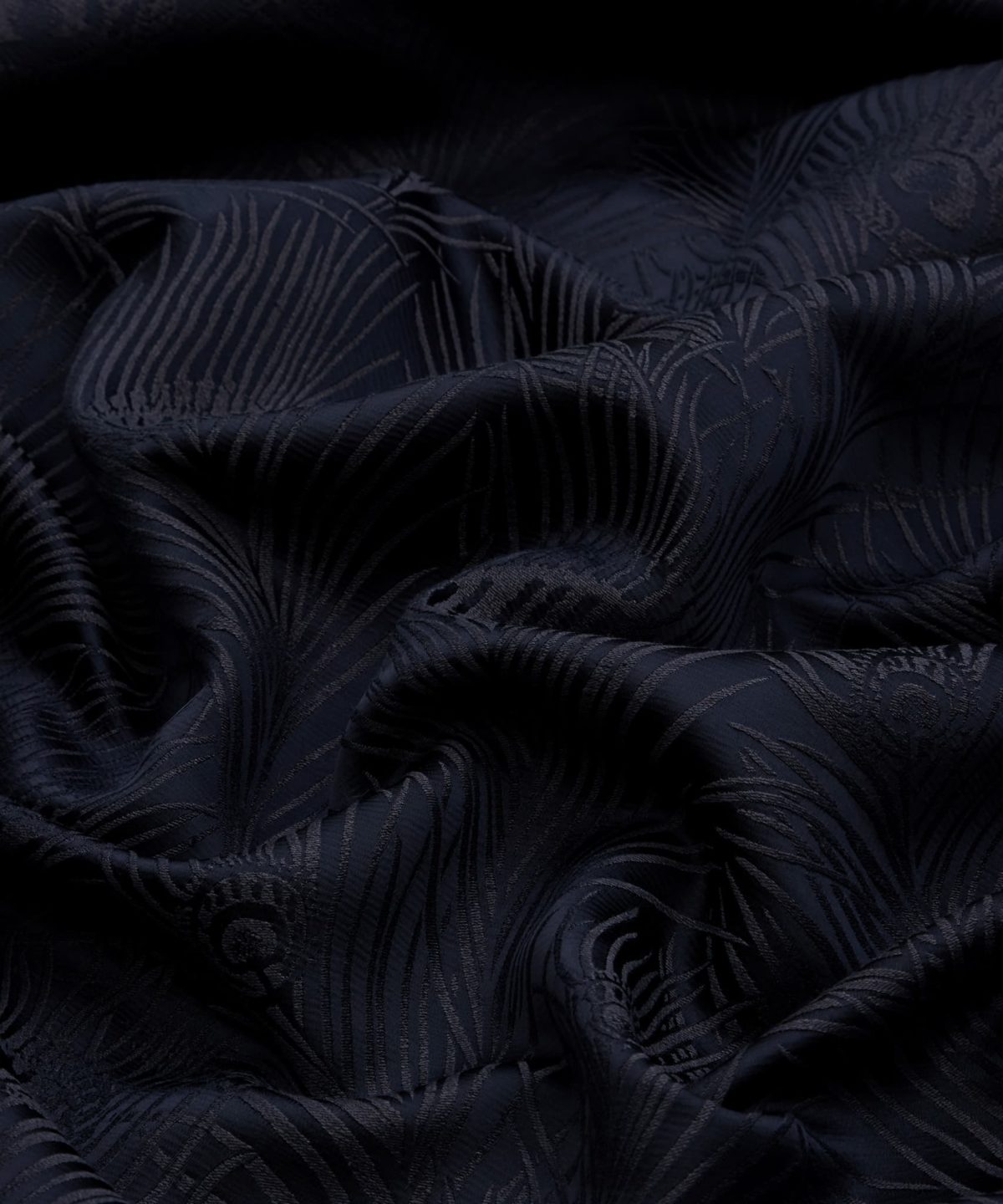 Hera Plume Dyed Jacquard in Ink - Indoor - Image 4