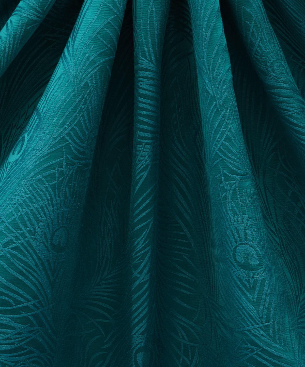 Hera Plume Dyed Jacquard in Scarab - Indoor - Image 3