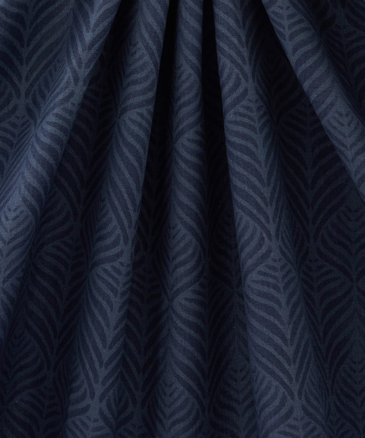 Quill Landsdowne Linen in Lapis - Indoor - Image 3