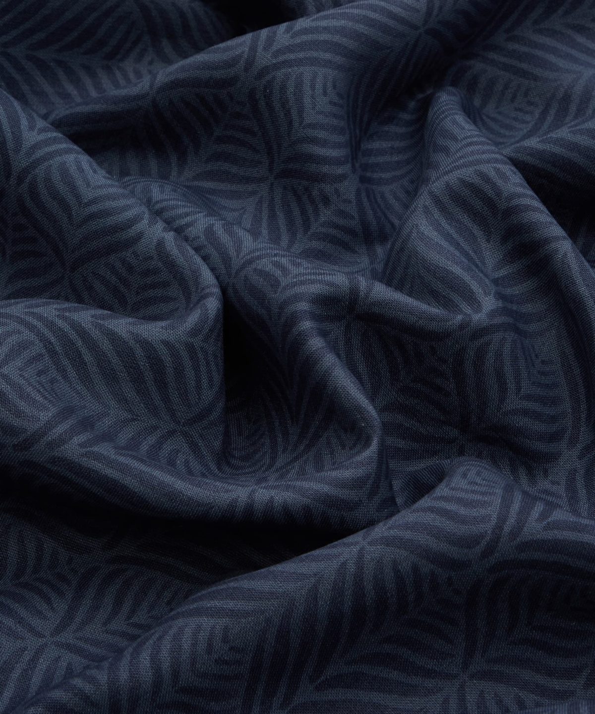 Quill Landsdowne Linen in Lapis - Indoor - Image 4