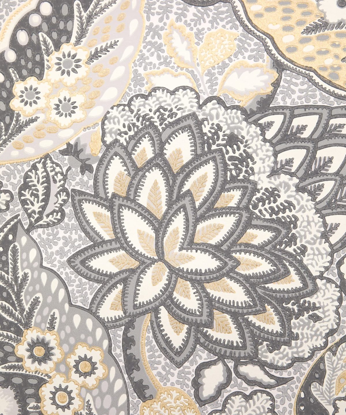 Patricia Wallpaper in Pewter