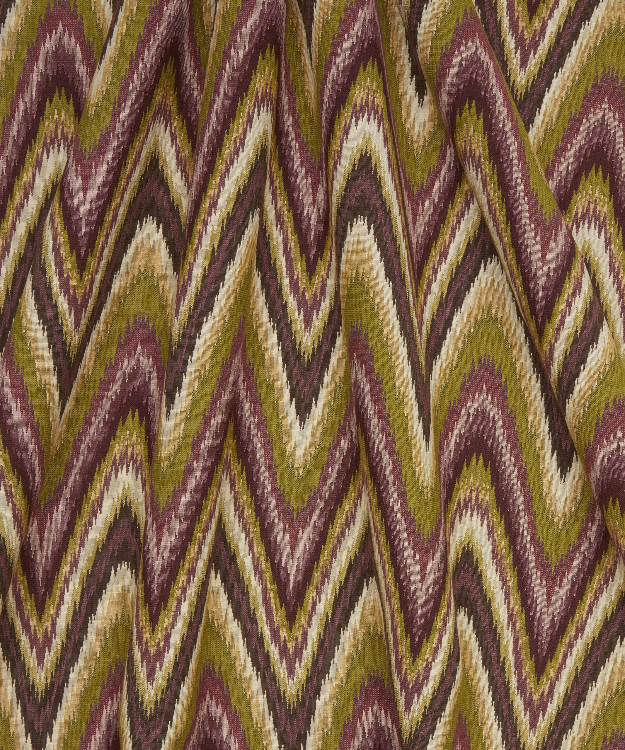 Bombazine in Dragonfly - Indoor - Image 4