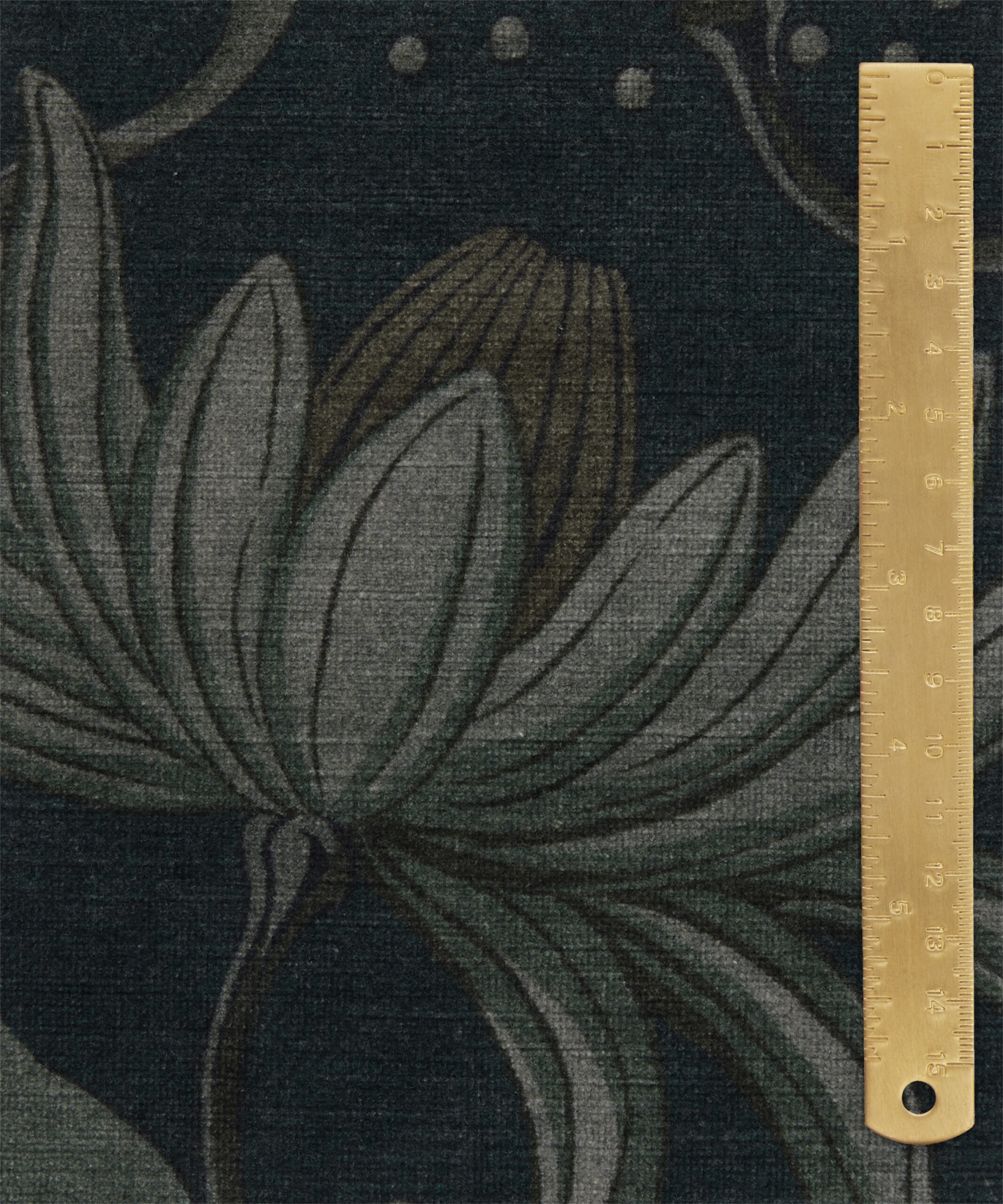 Wilde Lotus in Acacia - Indoor - Image 7