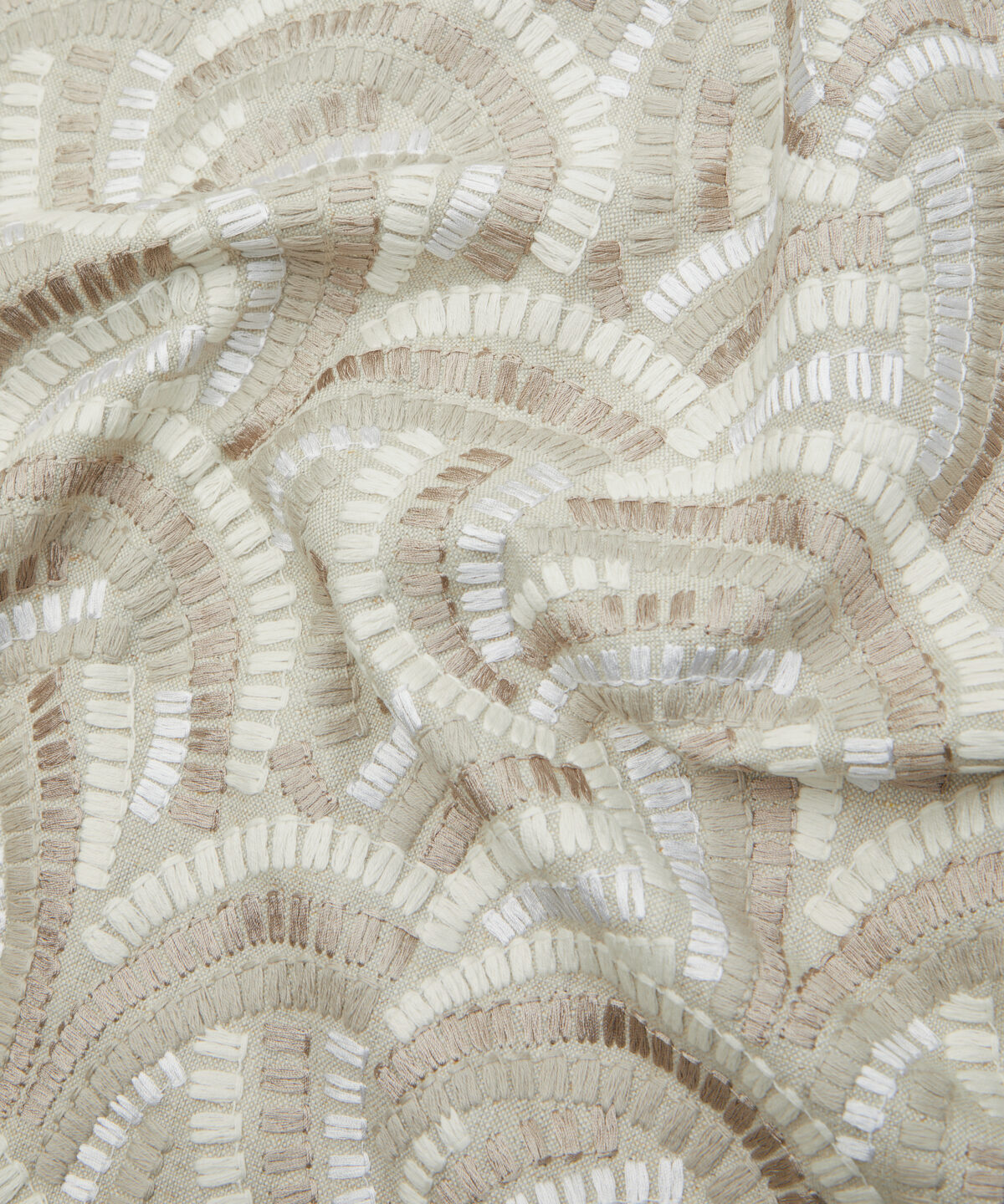 Kimono Knot in Cosmos - Indoor - Image 4