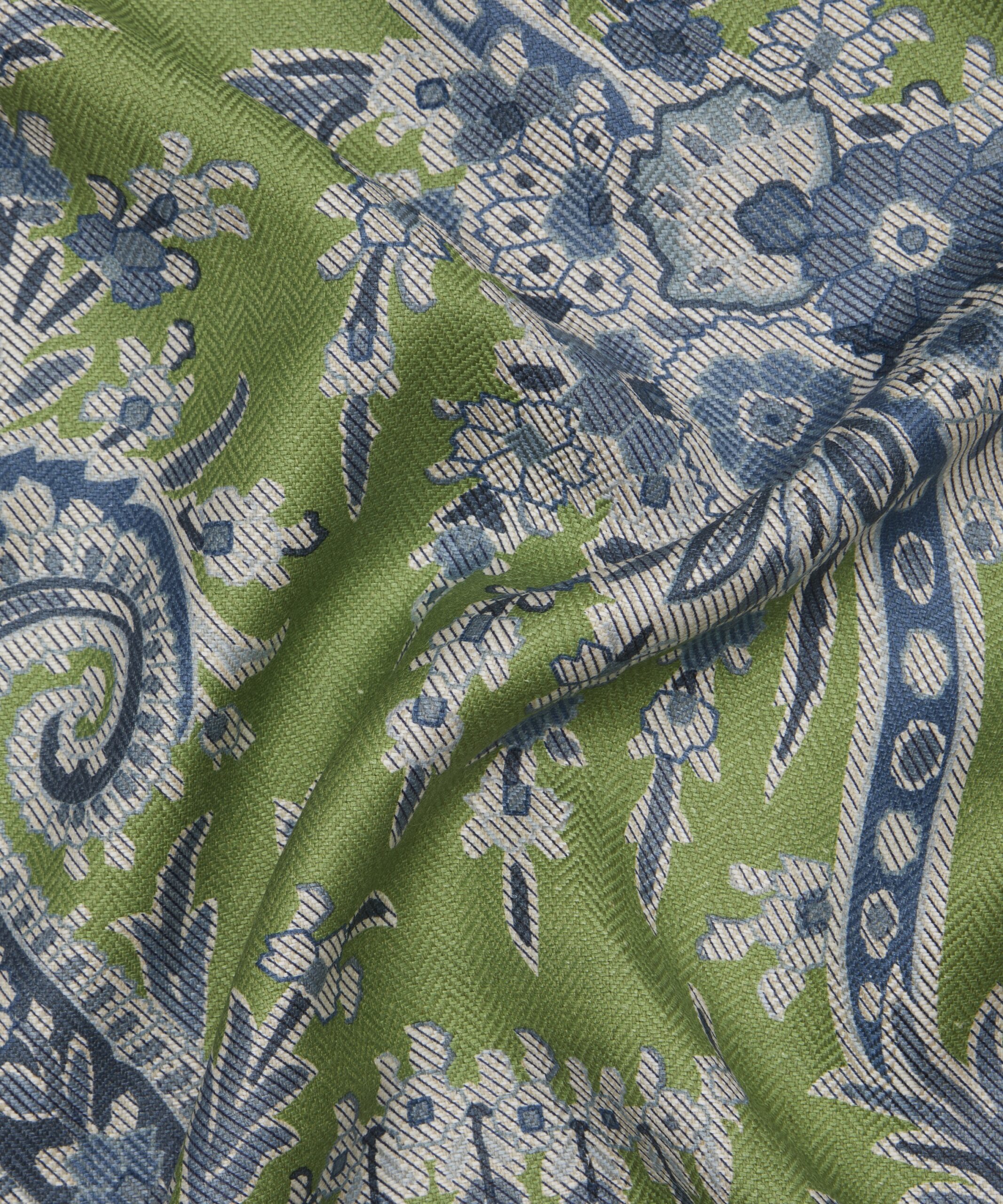 Palm Willow in Fern - Indoor - Image 5