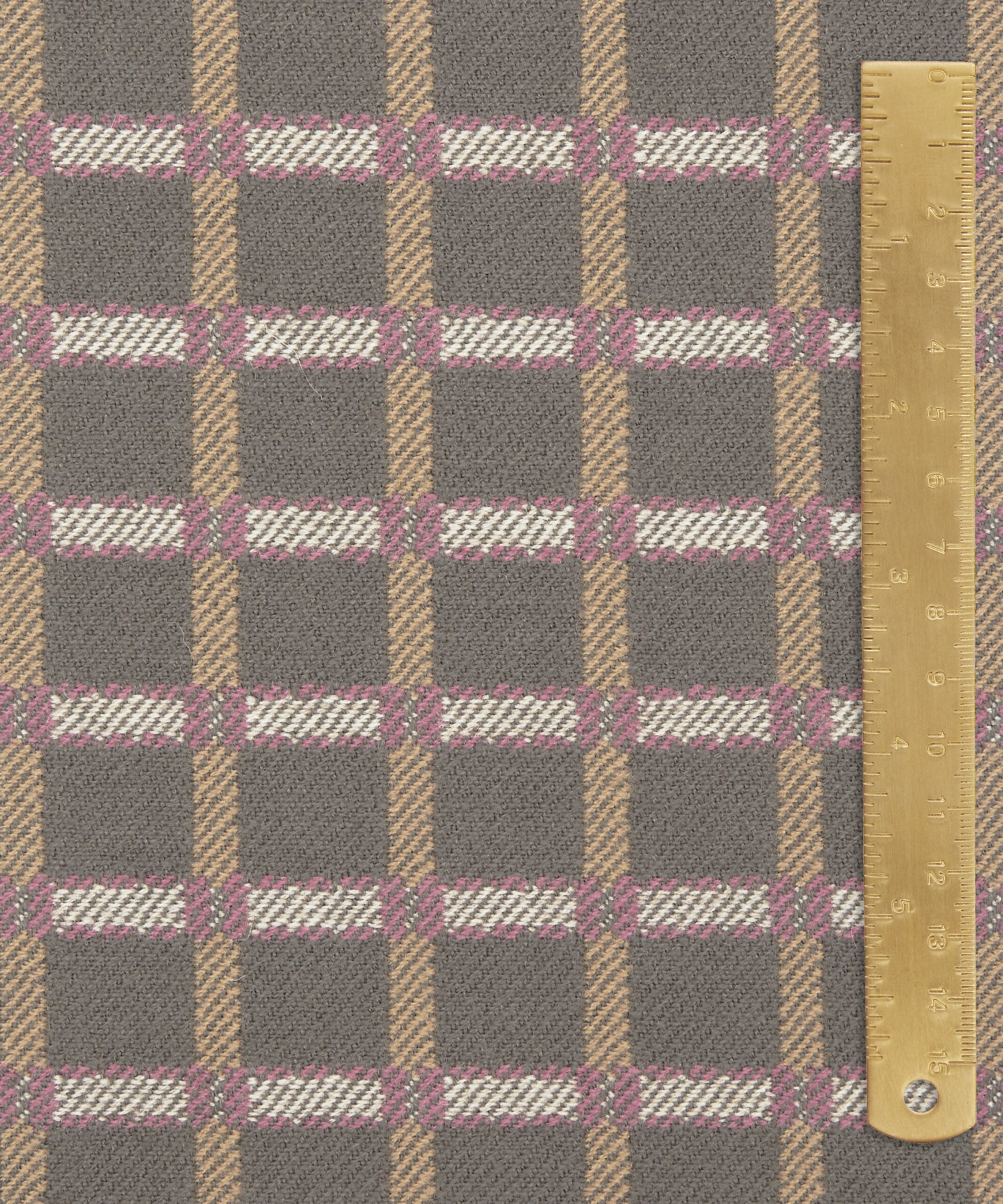 Cravat in Pewter - Indoor - Image 5