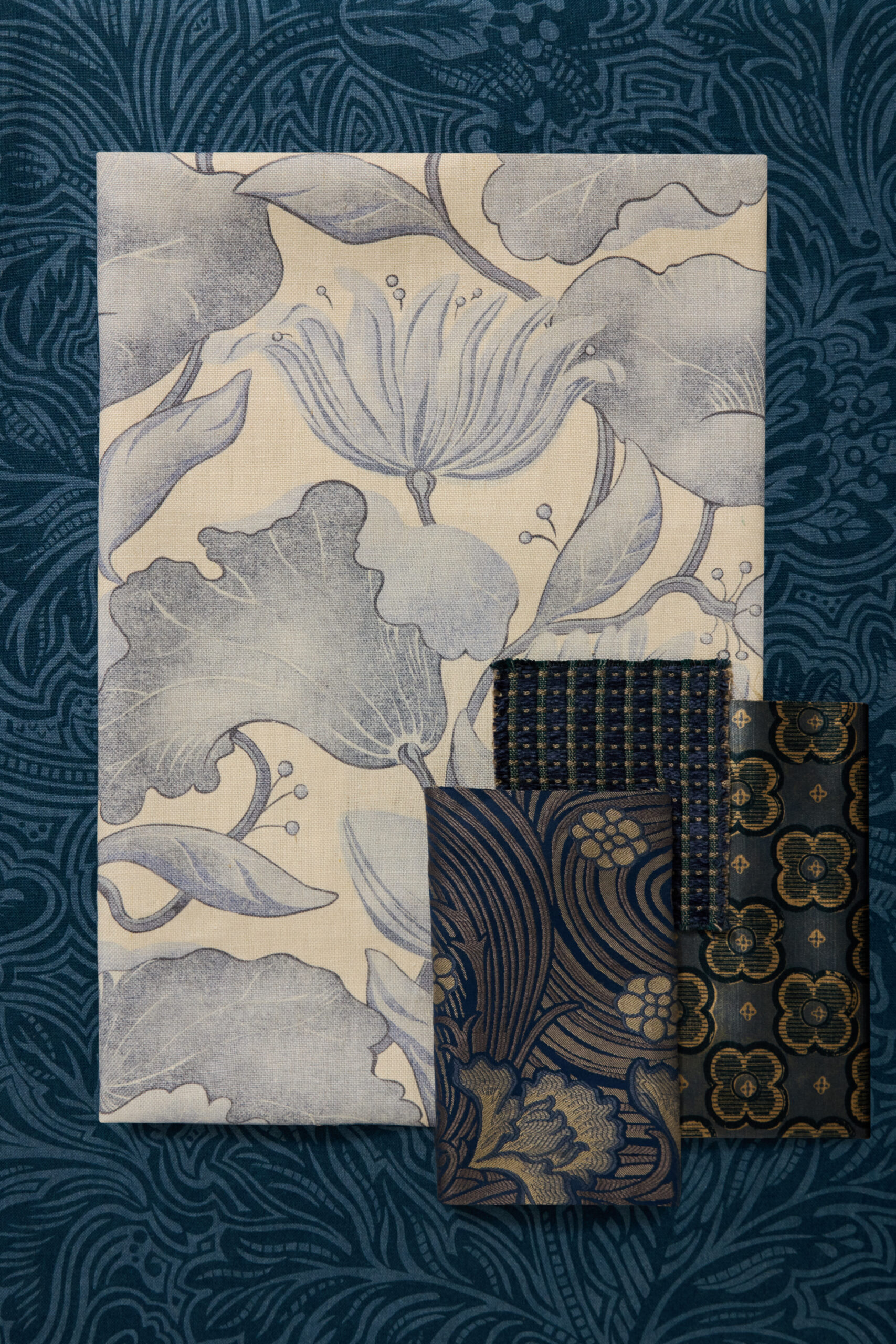 Wilde Lotus in Flax Flower - Indoor - Image 6