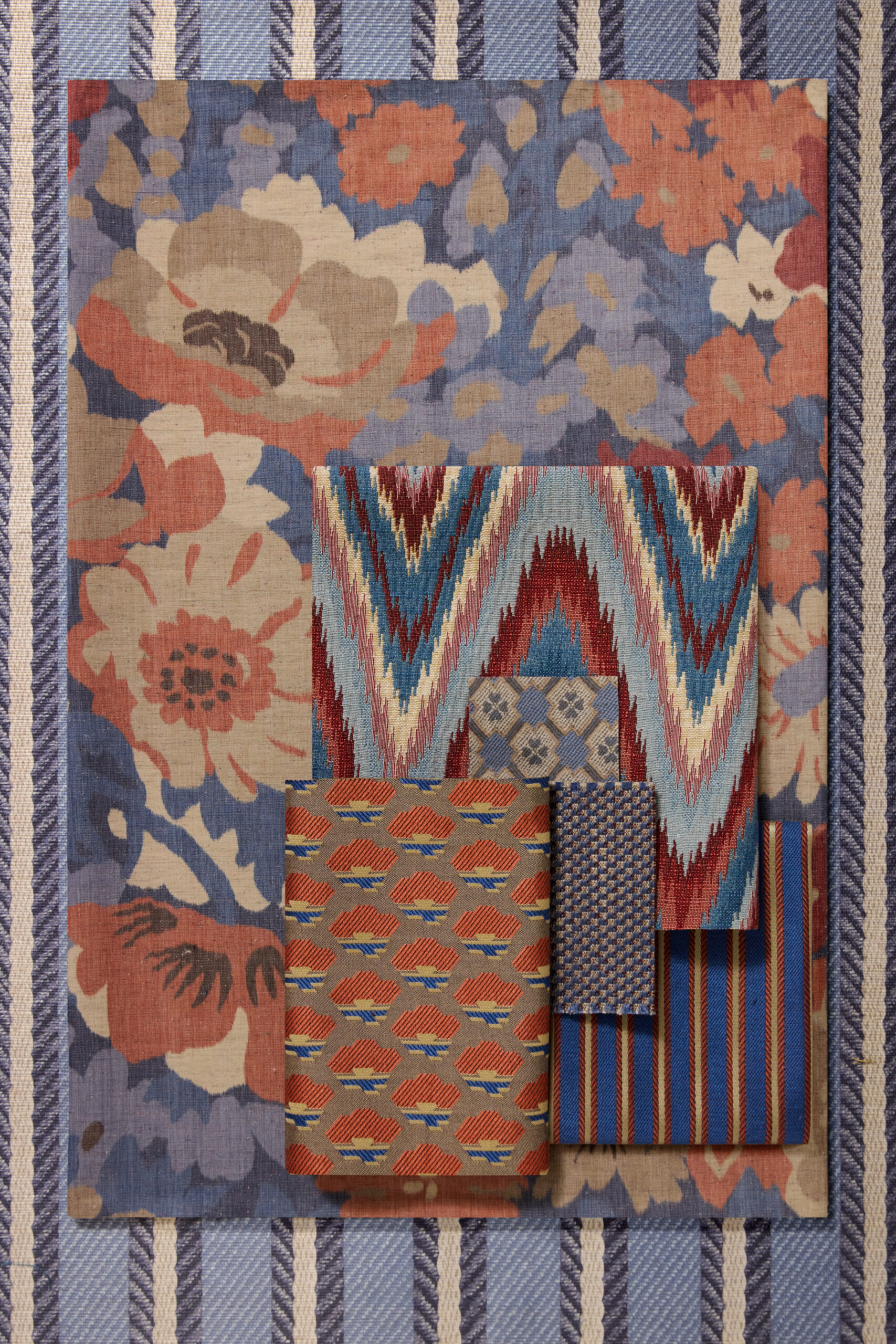 Twill Wallpaper in Spinel - Image 3