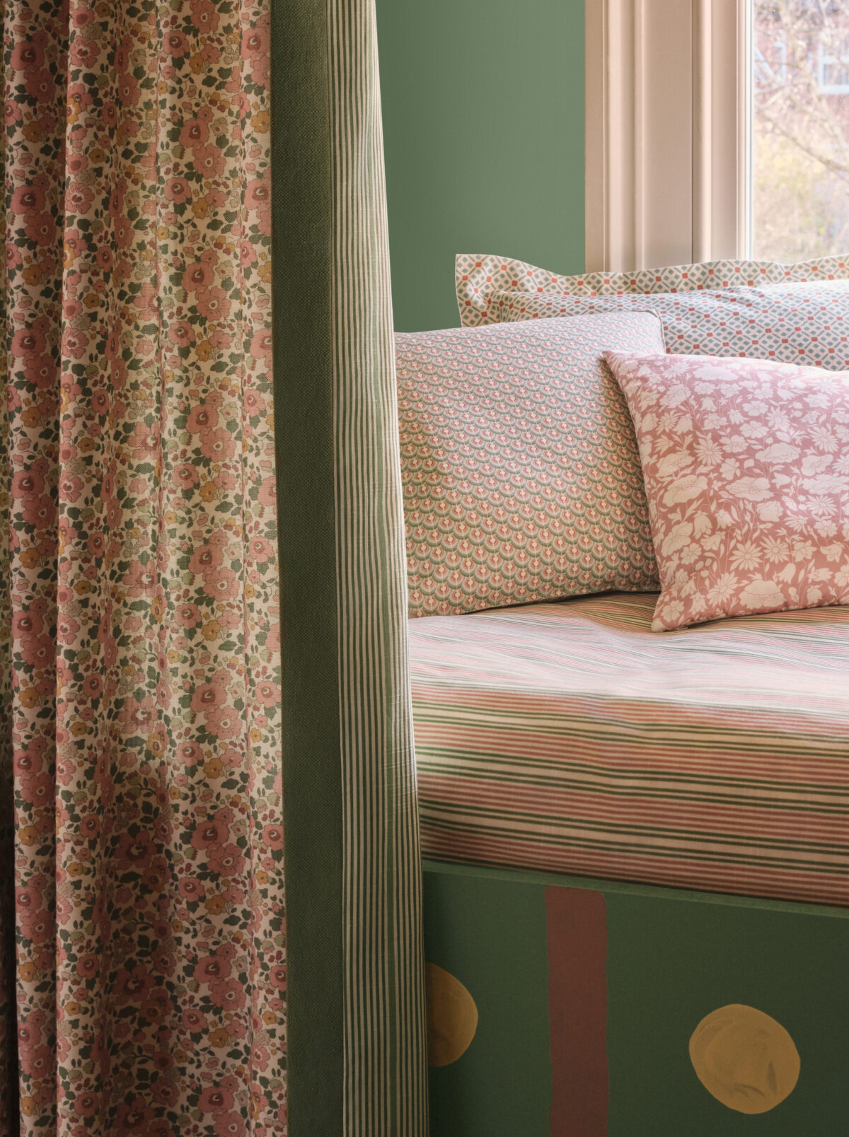 Regent Stripe in Fern Pink - Indoor - Image 3