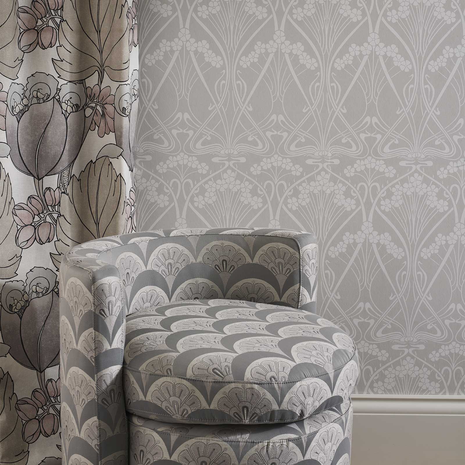 Liberty Interiors Wallpaper - Art Nouveau Pewter Lifestyle Images